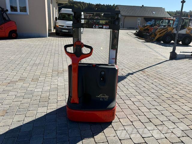 Linde L12 I Visokopodizni komisioni viličar