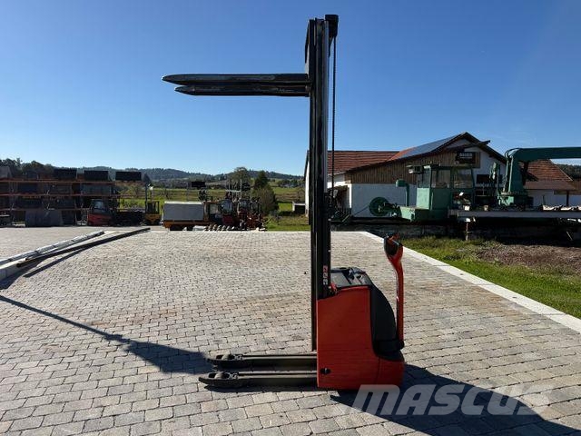 Linde L12 I Visokopodizni komisioni viličar