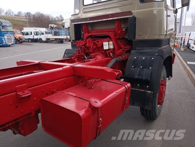 Magirus Deutz 320D19 FA 4x4 Blatt Schalter 3-Seiten Kipper Bañeras basculantes usadas