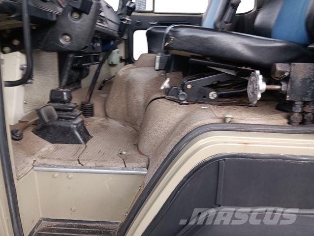 Magirus Deutz 320D19 FA 4x4 Blatt Schalter 3-Seiten Kipper Bañeras basculantes usadas