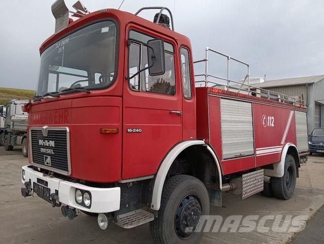 MAN 16:240 FAK 4x4 Blatt orig.57tkm 5000L Tank Pumpe Saug- und Druckwagen
