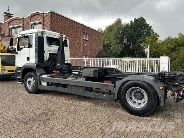 MAN 18.430 Knickhaken-Kranleitung-40 Fuß Container Vrachtwagen met containersysteem