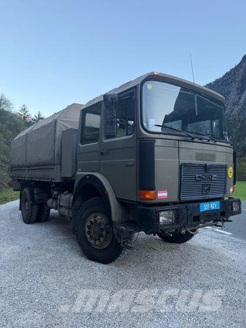 MAN 19.281 4X4 FAHRSCHULE 128000 KILOMETER 2 STÜCK Caminhões com cortinas laterais