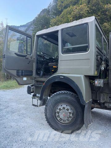 MAN 19.281 4X4 FAHRSCHULE 128000 KILOMETER 2 STÜCK Caminhões com cortinas laterais