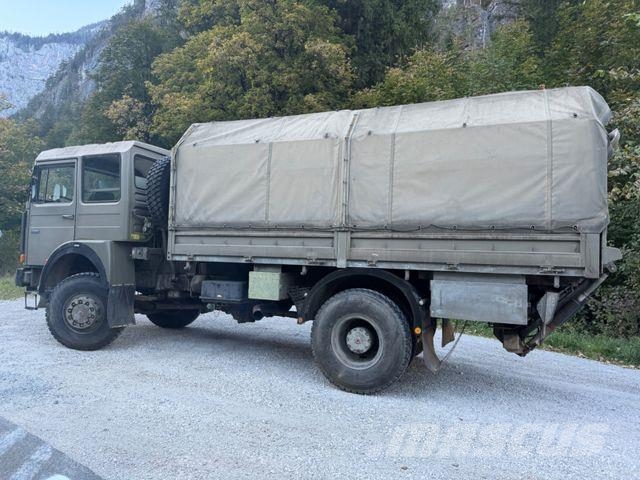 MAN 19.281 4X4 FAHRSCHULE 128000 KILOMETER 2 STÜCK Caminhões com cortinas laterais