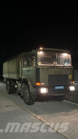 MAN 19.281 4X4 FAHRSCHULE 128000 KILOMETER 2 STÜCK Caminhões com cortinas laterais