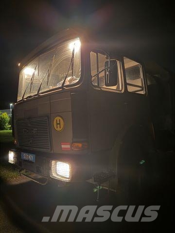 MAN 19.281 4X4 FAHRSCHULE 128000 KILOMETER 2 STÜCK Caminhões com cortinas laterais