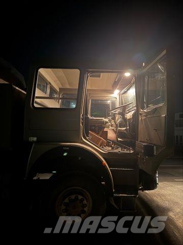 MAN 19.281 4X4 FAHRSCHULE 128000 KILOMETER 2 STÜCK Caminhões com cortinas laterais