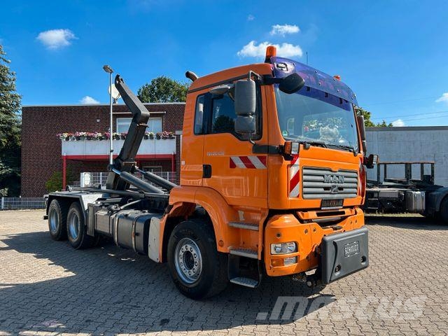 MAN 26.400 TGA Abroller 6x4 Winterdienst Koukkulava kuorma-autot