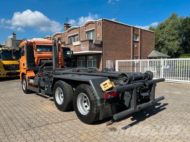 MAN 26.400 TGA Abroller 6x4 Winterdienst Koukkulava kuorma-autot