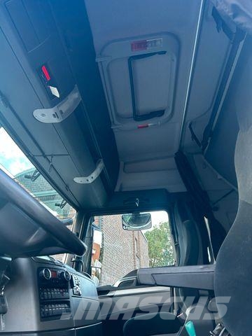 MAN 26.480 Abroller mit HMF 2620 Kran 6x2 起重機卡車