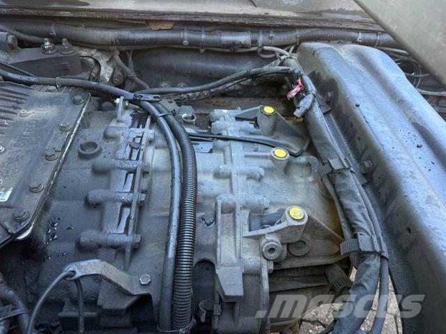 MAN 35.440. 8x4 org 335 Tkm mit Nebenantrieb Scheckh Camiones chasis