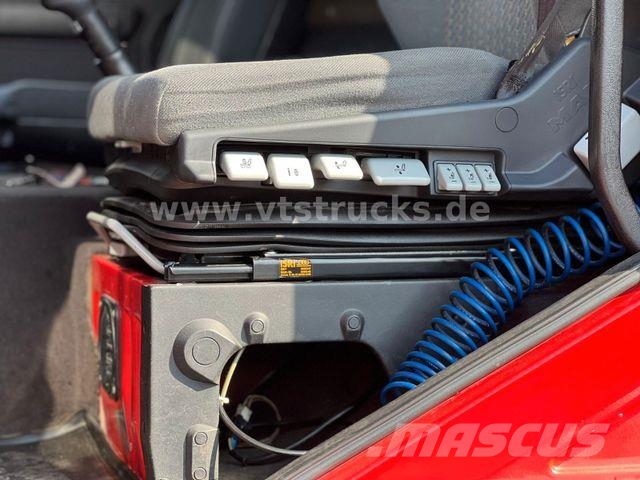 MAN 38.464 6x4 F2000 Retarder Tractor Units