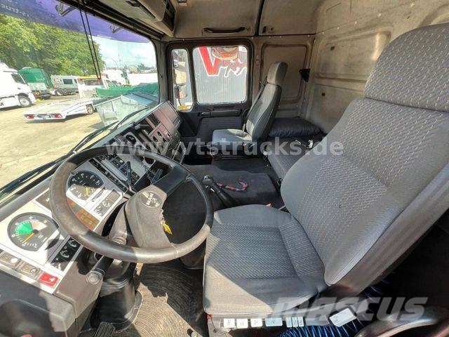 MAN 38.464 6x4 F2000 Retarder Tractor Units