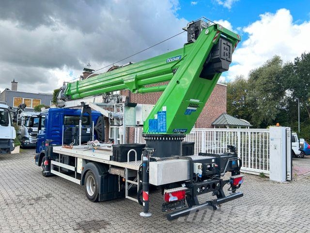MAN 7.180 mit Böcker Dachdeckerkran bis 37 m 37-4000 Kranwagen