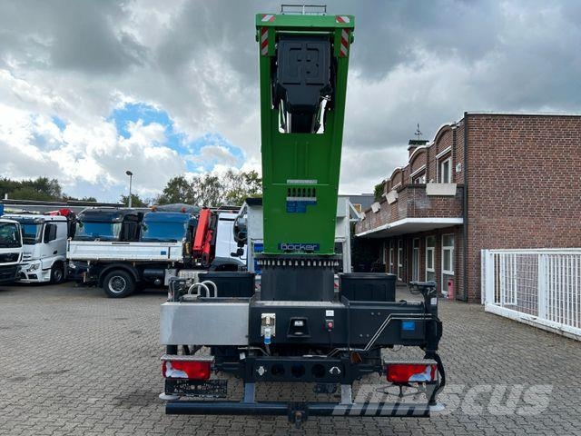 MAN 7.180 mit Böcker Dachdeckerkran bis 37 m 37-4000 Kranwagen
