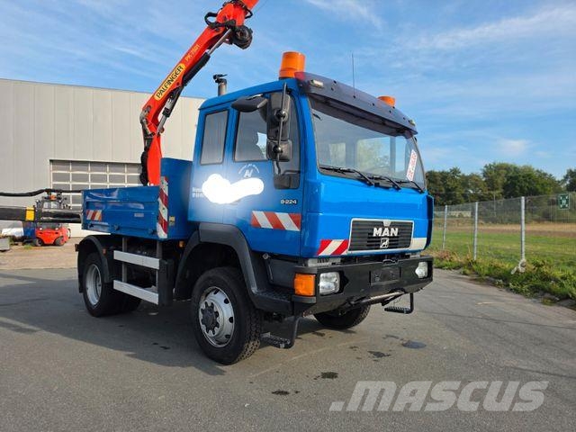 MAN 8.224 4x4 Palfinger Camiones grúa