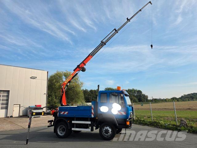 MAN 8.224 4x4 Palfinger Camiones grúa