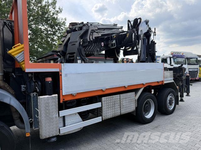 MAN F2000 28.414 6X4 Effer 685 Montagekran 33 Meter Camiones grúa