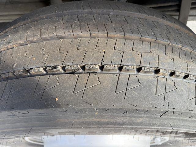 MAN F2000 28.414 6X4 Effer 685 Montagekran 33 Meter Camiones grúa