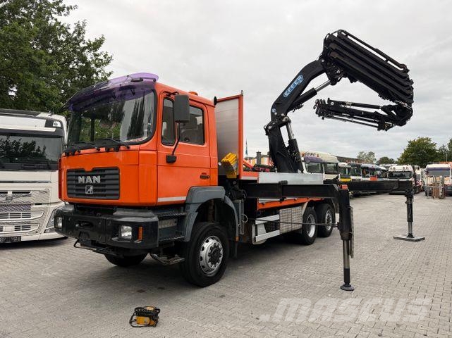 MAN F2000 28.414 6X4 Effer 685 Montagekran 33 Meter Camiones grúa