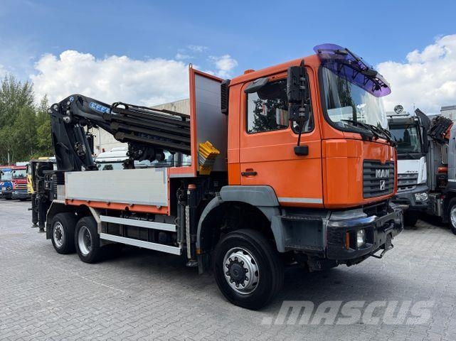 MAN F2000 28.414 6X4 Effer 685 Montagekran 33 Meter Camiones grúa