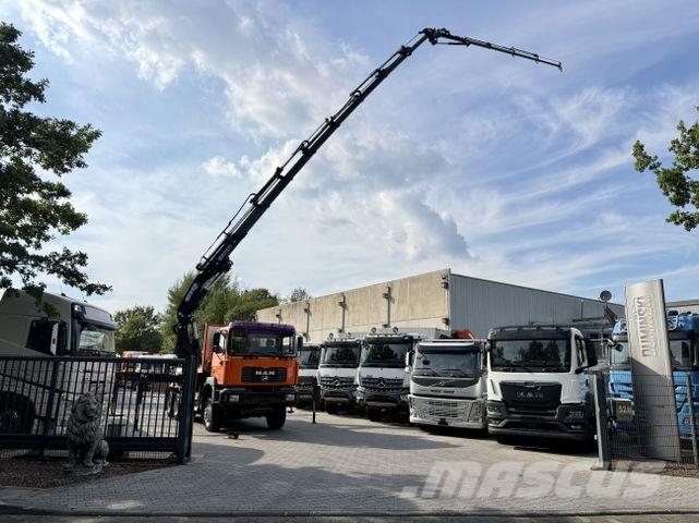 MAN F2000 28.414 6X4 Effer 685 Montagekran 33 Meter Camiones grúa