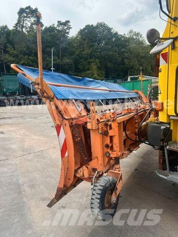 MAN F8 Winterdienst Räumschild Tankbilar