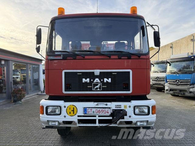 MAN F90 16.242 4X4 / Feuerwehr Chassis met cabine