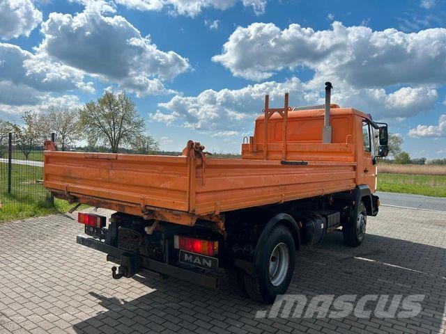 MAN L 2000 Tipper trucks