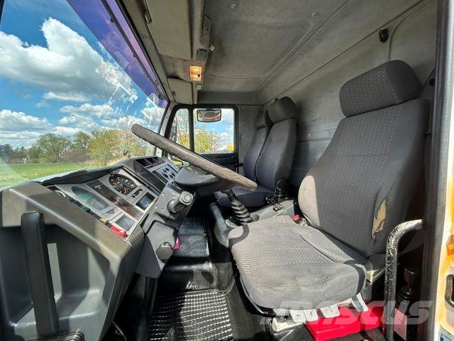 MAN L 2000 Tipper trucks
