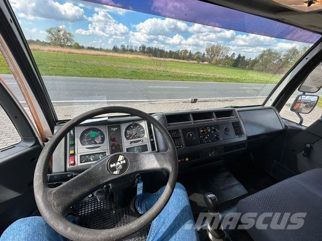 MAN L 2000 Tipper trucks