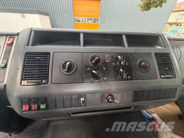 MAN L82 - 15.220 - 279 Tkm - Kipper - Kran Truck mounted cranes