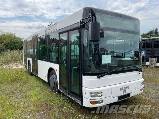 MAN MIDI A 76 35 NM 223 KLIMA 252.037 km CH Bus Intercity bus