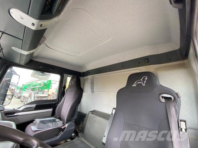MAN TG-S 26.400 6x2-2 BL 3-Achs Kipper Kran +Funk+Gr Tipper trucks