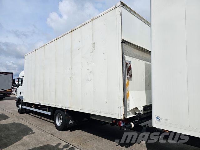 MAN TGA 15. 280 * KOFFER MIT SCHLAFKABINE & ANHÄNG Camiones con caja de remolque