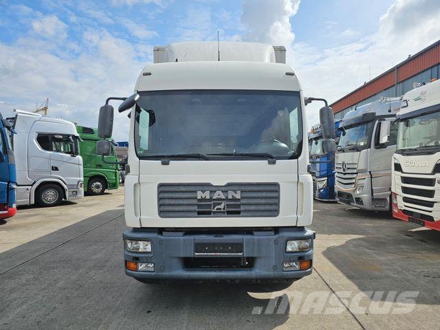 MAN TGA 15. 280 * KOFFER MIT SCHLAFKABINE & ANHÄNG Camiones con caja de remolque