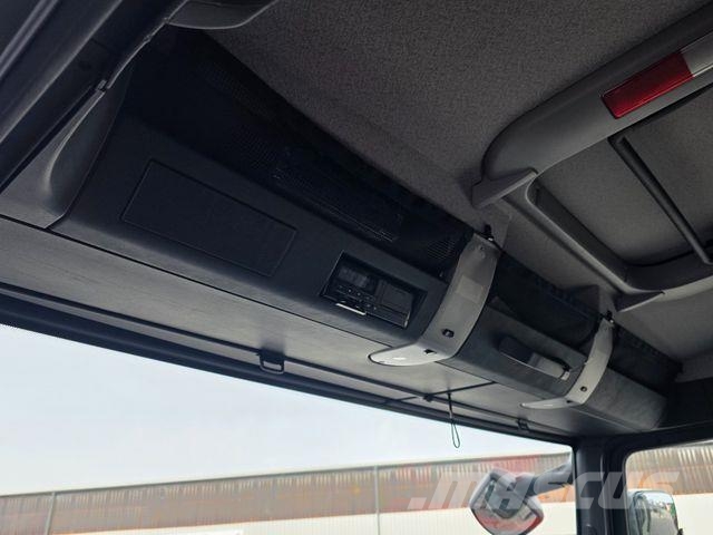 MAN TGA 18.360 4x4 BB 3 Sitze Schalter Expedition Camión con caja abierta