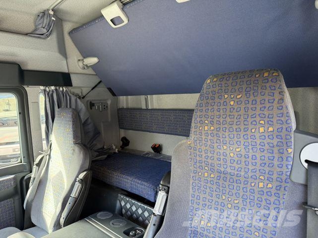 MAN TGA 18.360 / Steyr 18S36 Rotes Kreuz Camion ampliroll