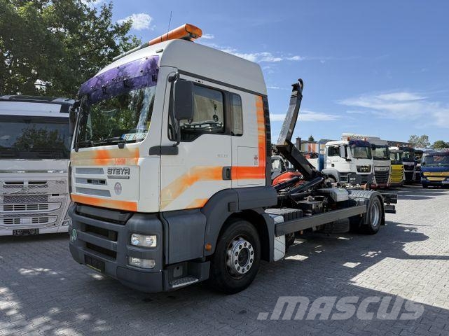 MAN TGA 18.360 / Steyr 18S36 Rotes Kreuz Camion ampliroll