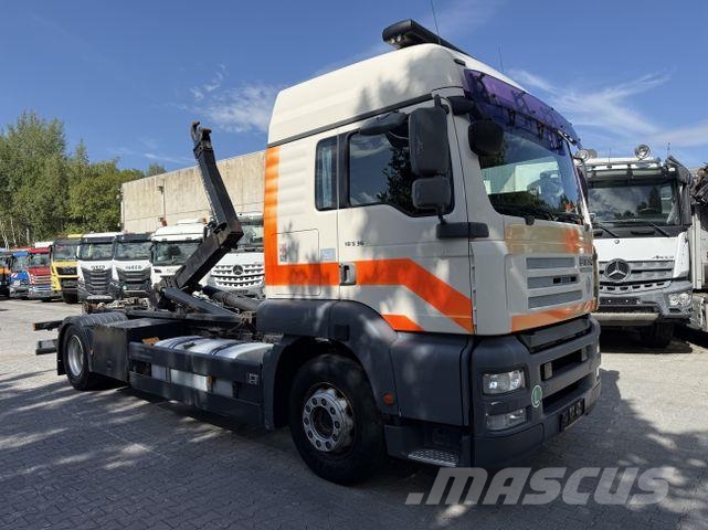MAN TGA 18.360 / Steyr 18S36 Rotes Kreuz Camion ampliroll