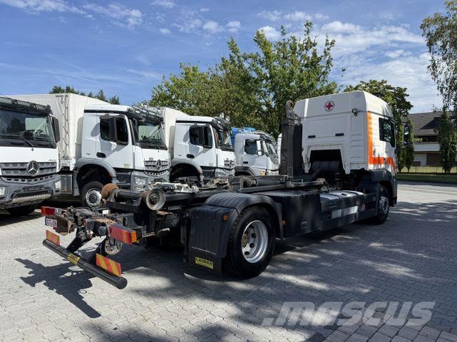 MAN TGA 18.360 / Steyr 18S36 Rotes Kreuz Camion ampliroll