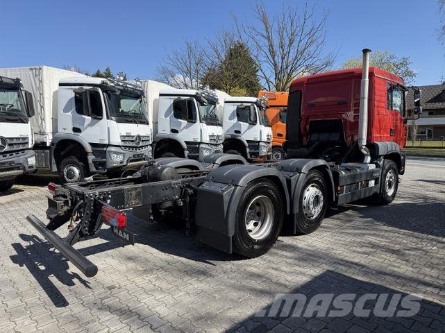 MAN TGA 26.430 6X4H/4 BL Camiones con chasís y cabina
