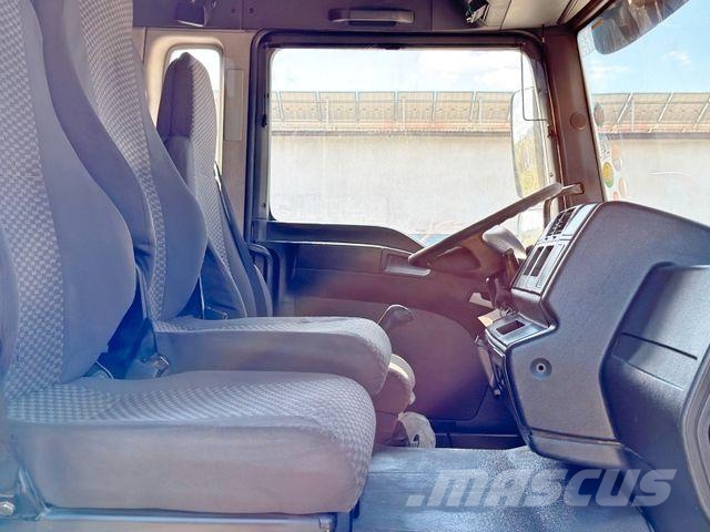 MAN TGA 35.440 * HIAB 700 - 5 + FUNK / 8x2 * TOP Camiones grúa