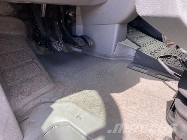 MAN TGE 3.140 | 3x Sitze*Navi*Kamera*REIFEN: TOP!*AC Automobily