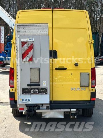MAN TGE 3.140 4x2 Kastenwagen mit Ladebordwand Lieferwagen