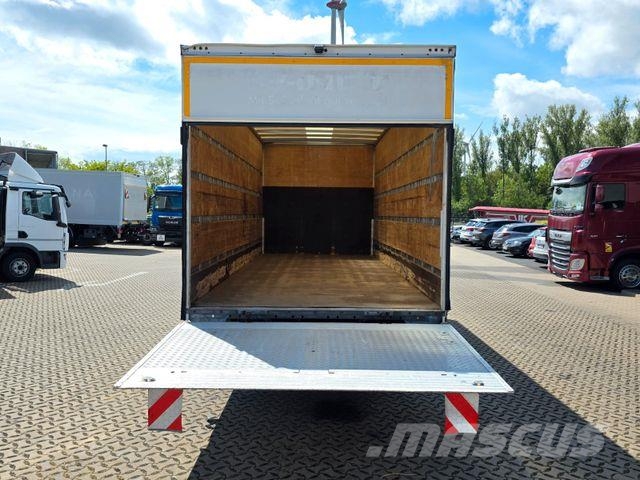 MAN TGL 12.220 4X2 BL / Ladebordwand Camiões de caixa fechada