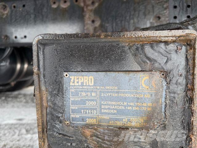 MAN TGL 12.240 4X2BL E3 BLATT LUFT LADEBORDWAND ABS Товарни камиони за напитки