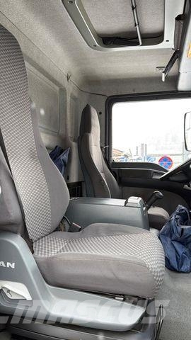 MAN TGL 12.240 4X2BL E3 BLATT LUFT LADEBORDWAND ABS Товарни камиони за напитки