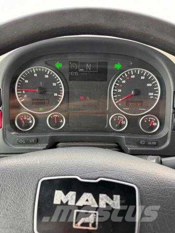 MAN TGL 12.240 4X2BL E3 BLATT LUFT LADEBORDWAND ABS Товарни камиони за напитки